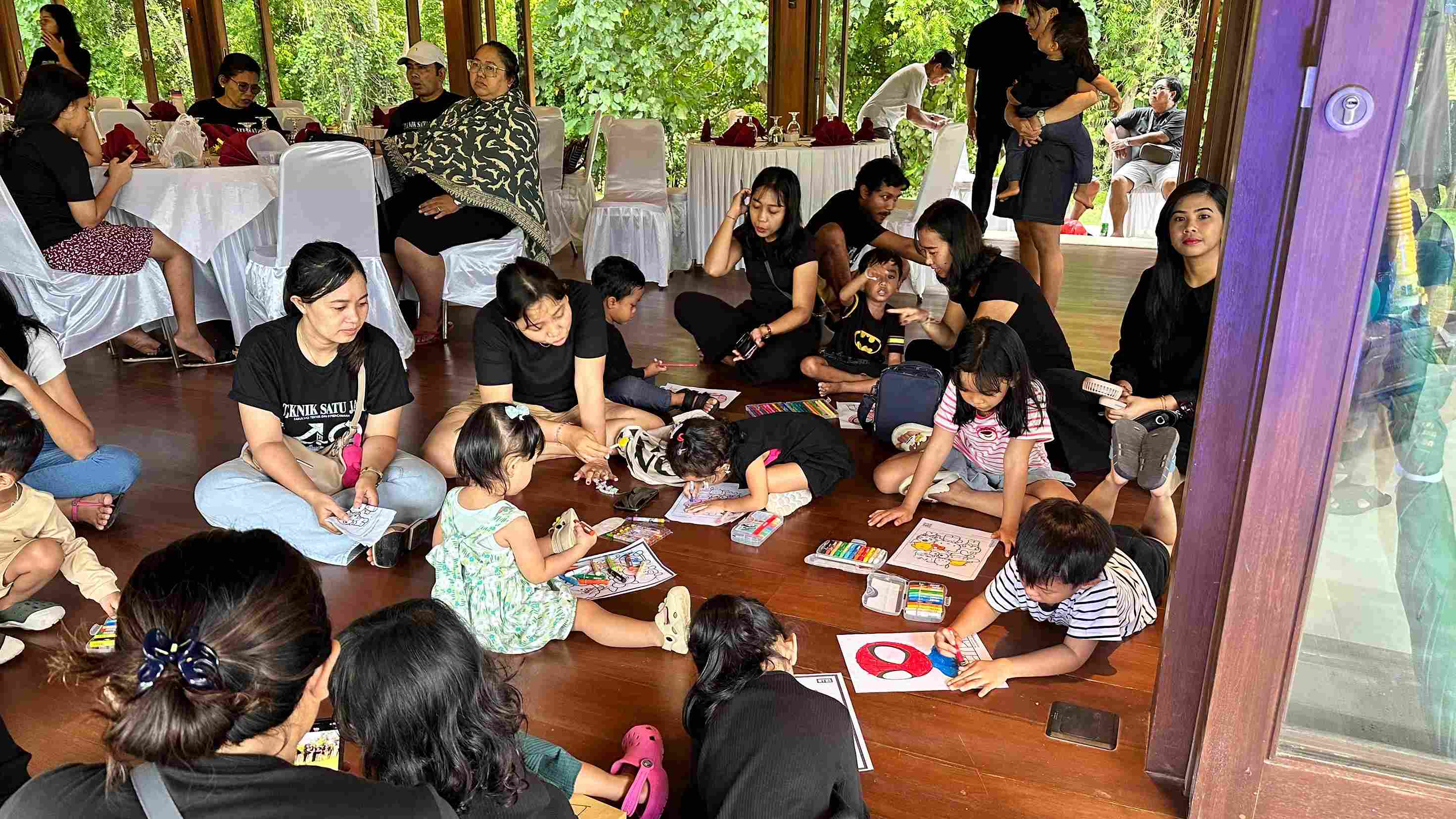 family-gathering-fakultas-teknik-dan-perencanaan-universitas-warmadewa-2024-01JGDCF61YWQ4ZGY8EYH7XSVC3.jpg