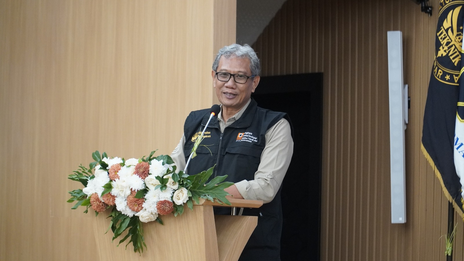 FTP Unwar Kukuhkan 84 Insinyur Baru pada Pelantikan Profesi Insinyur Periode VI