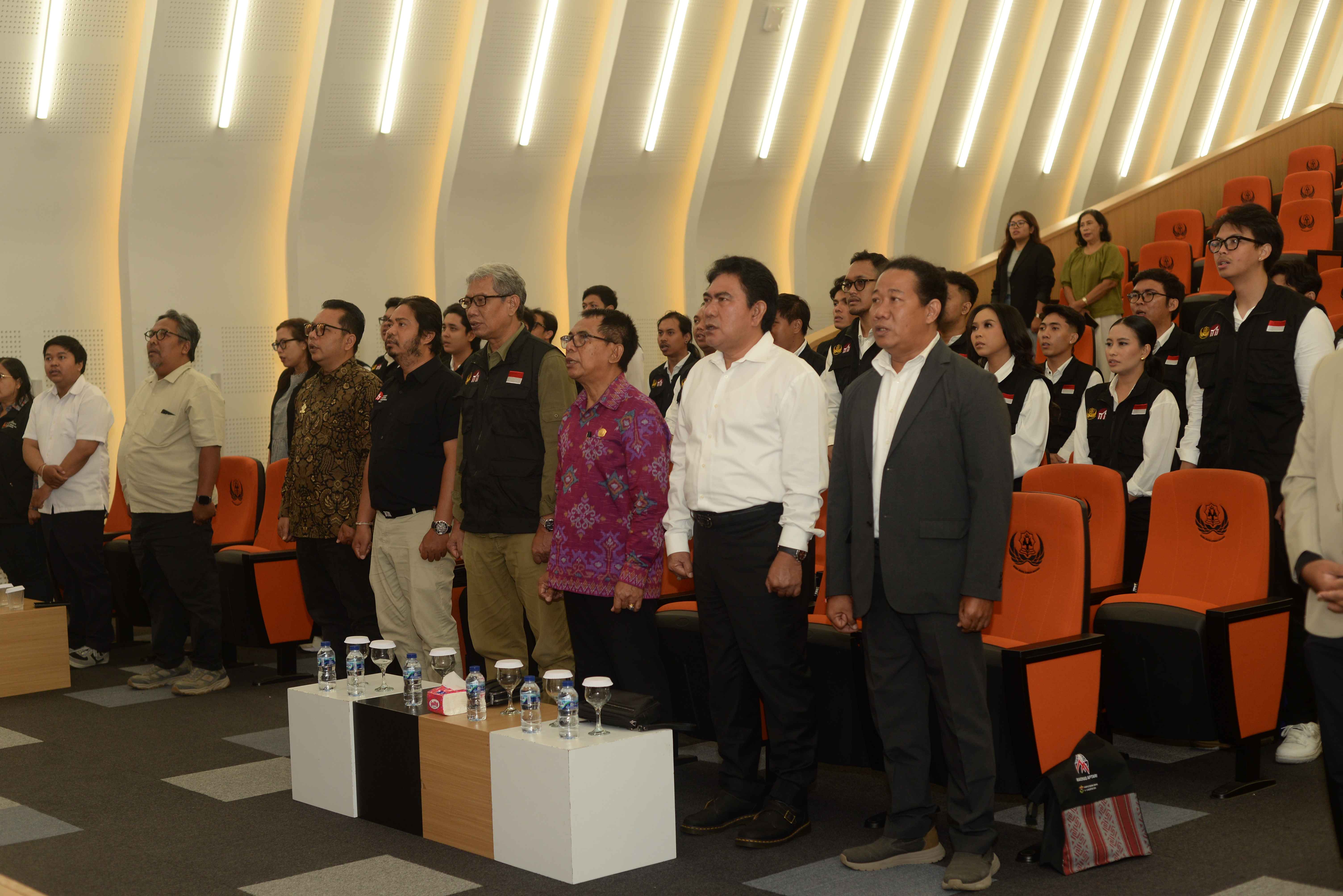 FTP Warmadewa Lepas 30 Calon Arsitek Muda Masa Depan
