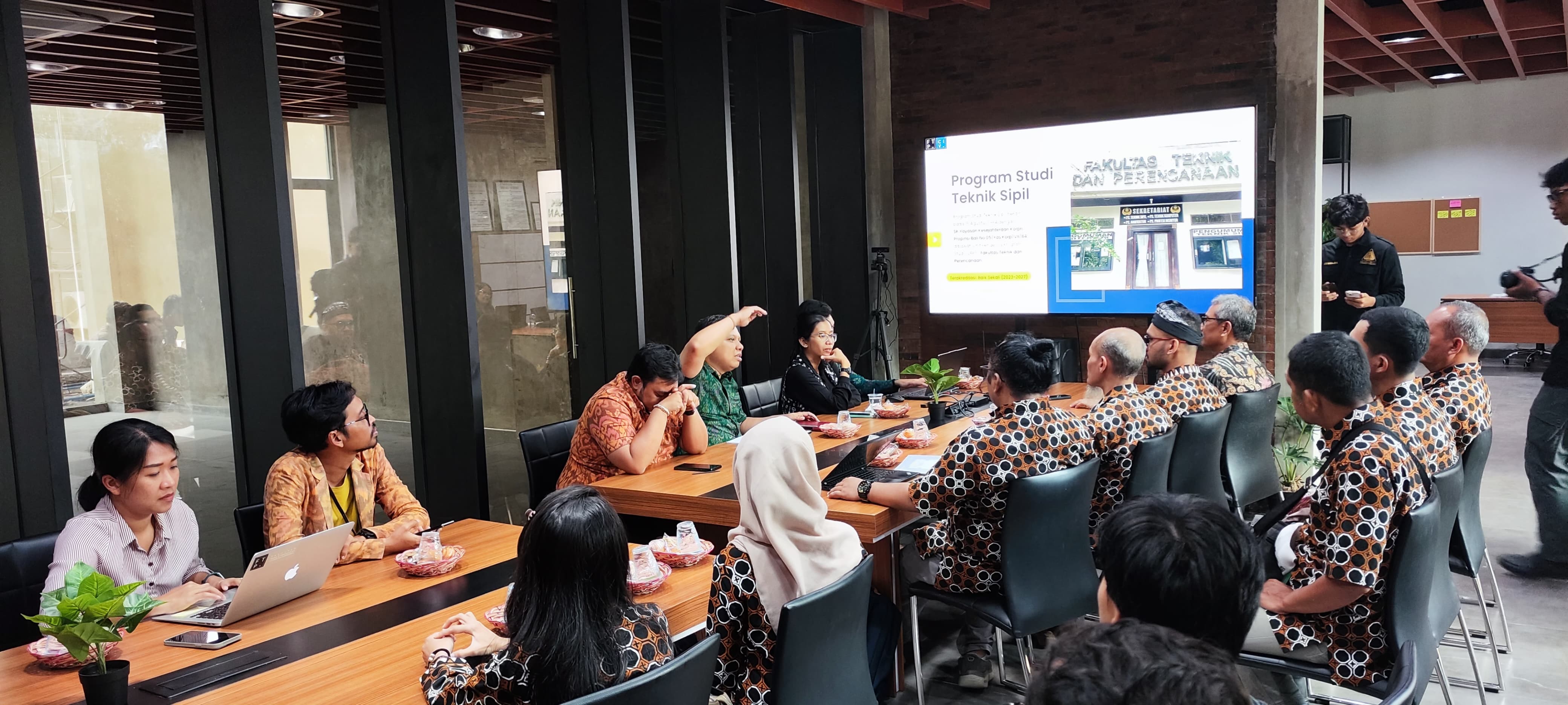 Kunjungan Studi Banding Prodi Teknik Sipil Universitas Tunas ...